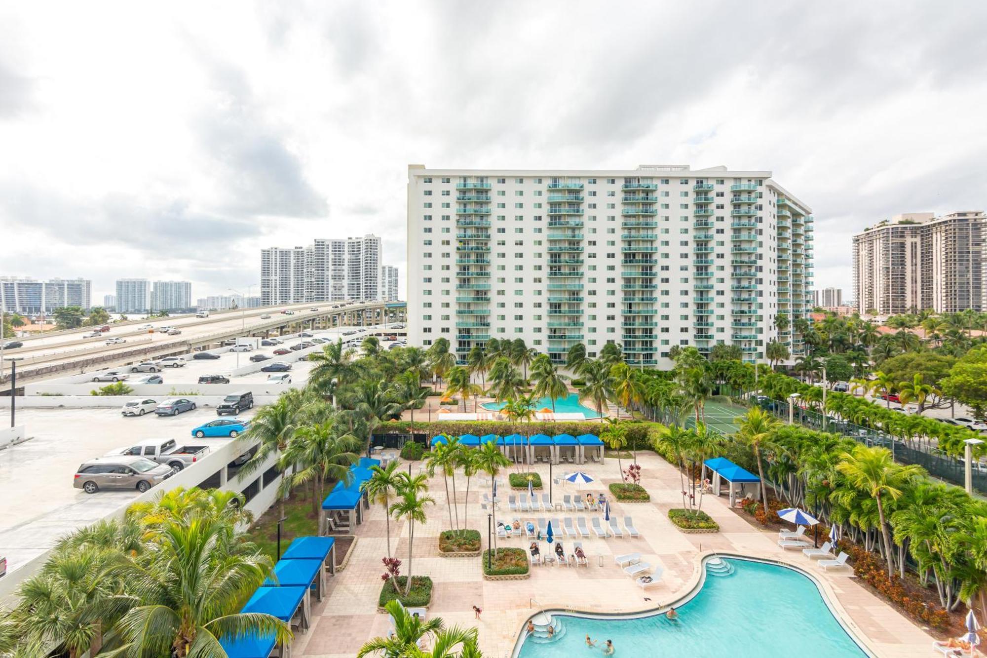 Ocean Reserve Sunny Isles Beach Exteriör bild